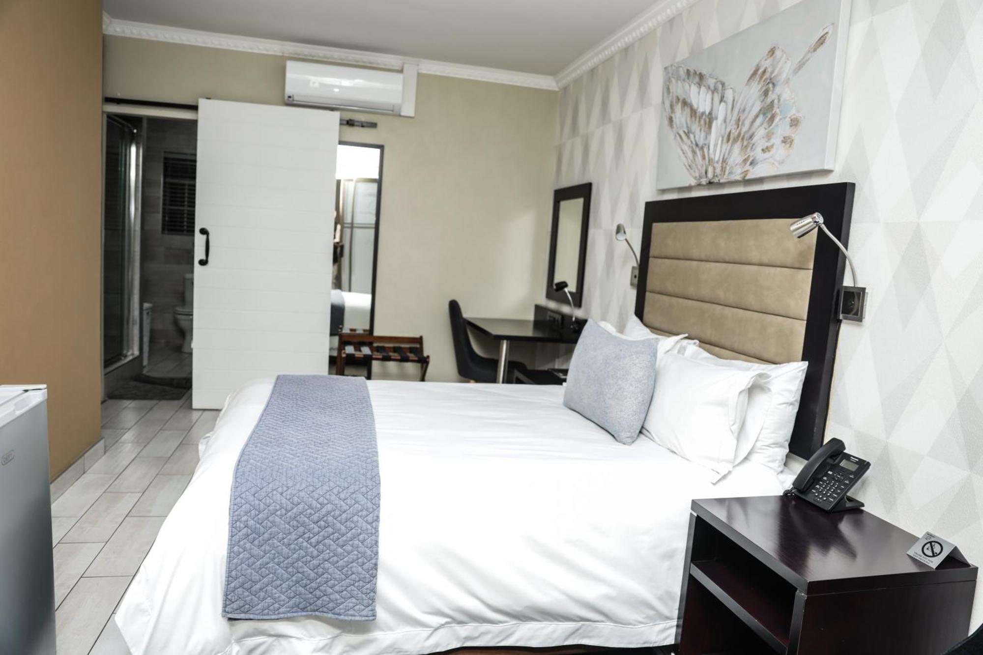 Q'S Boutique Stay Standerton エクステリア 写真